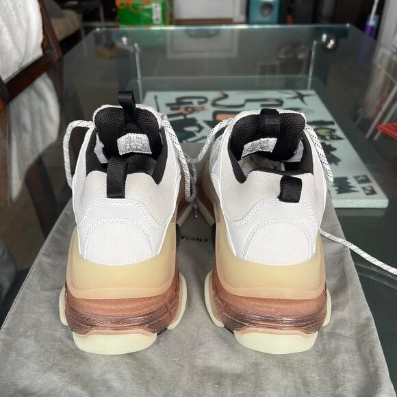 Balenciaga triple s clear sole main image 4